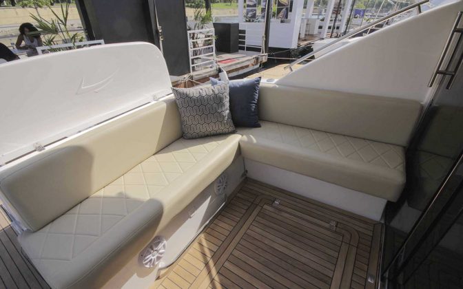 boat teste solara 380 HT - boat shopping