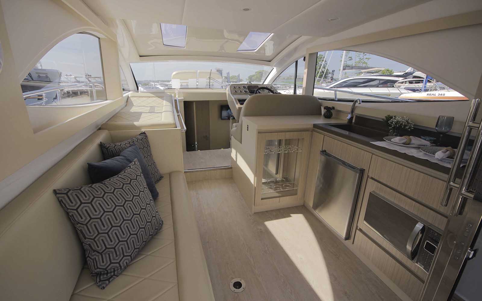 boat teste solara 380 HT - boat shopping