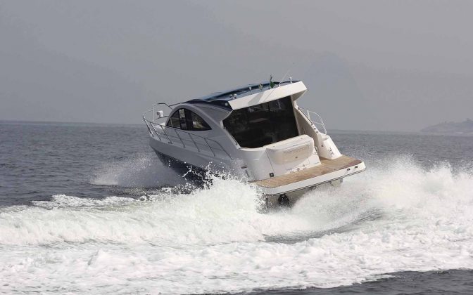 boat teste solara 380 HT - boat shopping