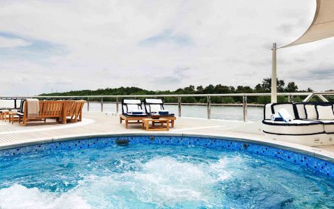 superiate tranquility kylie jenner – boat shopping 11