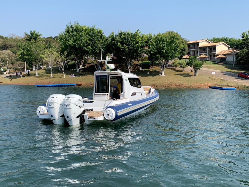 Flex 1100 CABIN - boat shopping
