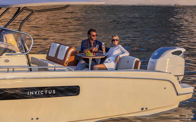 Invictus CX270 - boat shopping