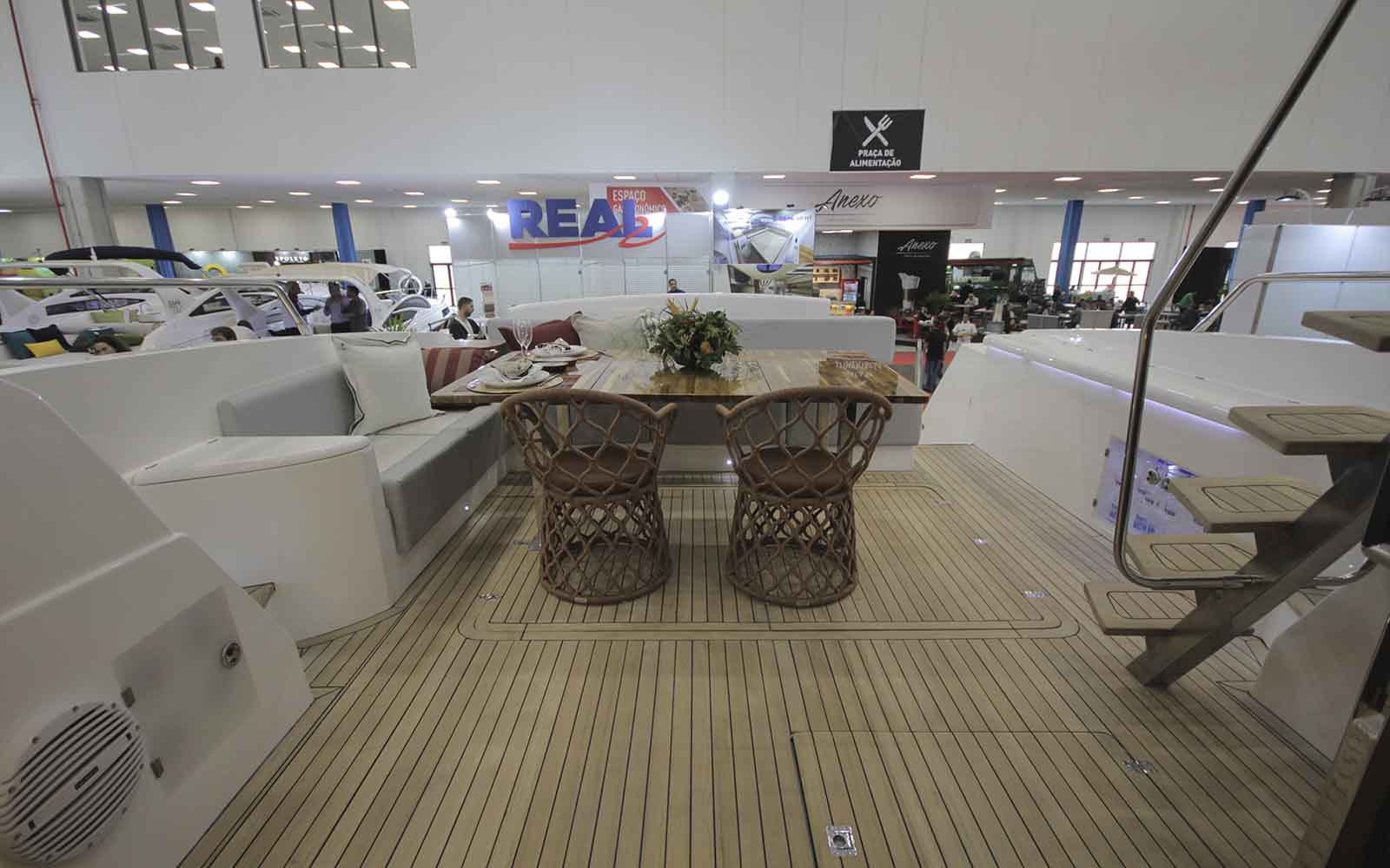 Real 600 Luxury - boat shopping 1