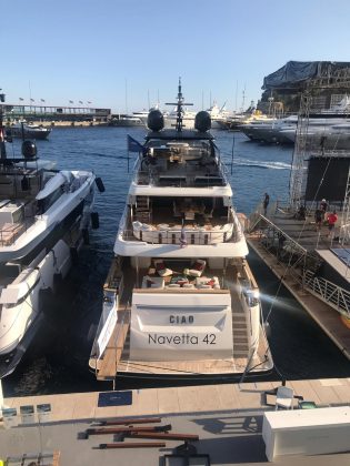 ferretti group cannes yachting festival 2019 - boat shopping