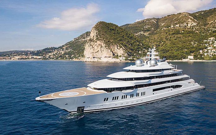 superiate amadea lurssen - boat shopping 18