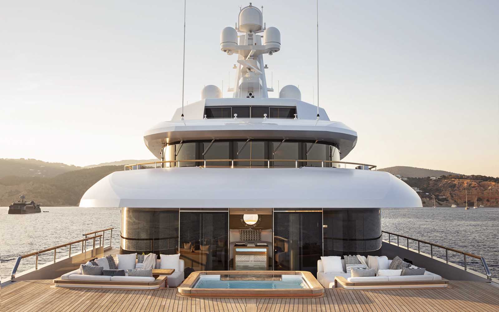 Feadship superyacht Lonian - boat shopping