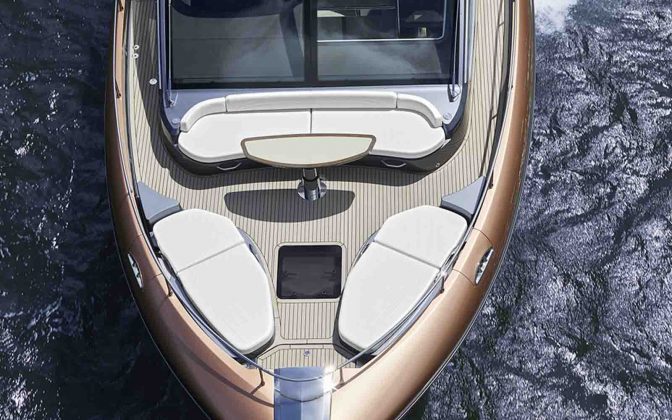 Lexus LY 650 Iate Flybridge - boat shopping