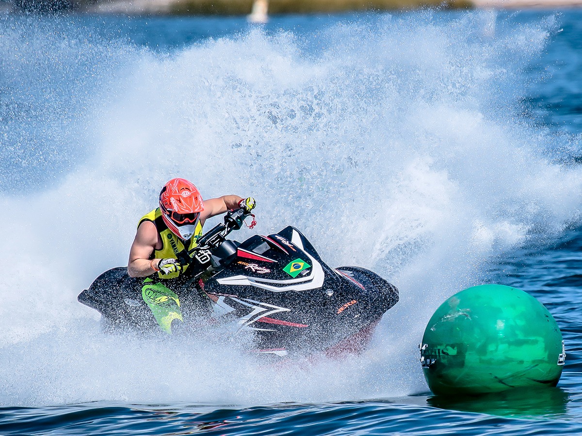 Umberto Brito JetCo Racing Yamaha Campeão mundial - boat shopping