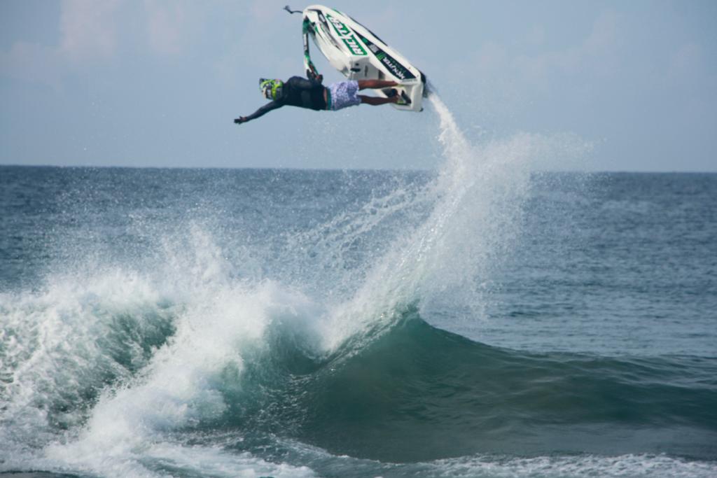 Bruno Jacob Motosurf - foto Williams-Duran - boat shopping 2