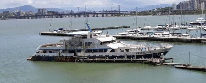 Iate Casablanca - boat shopping