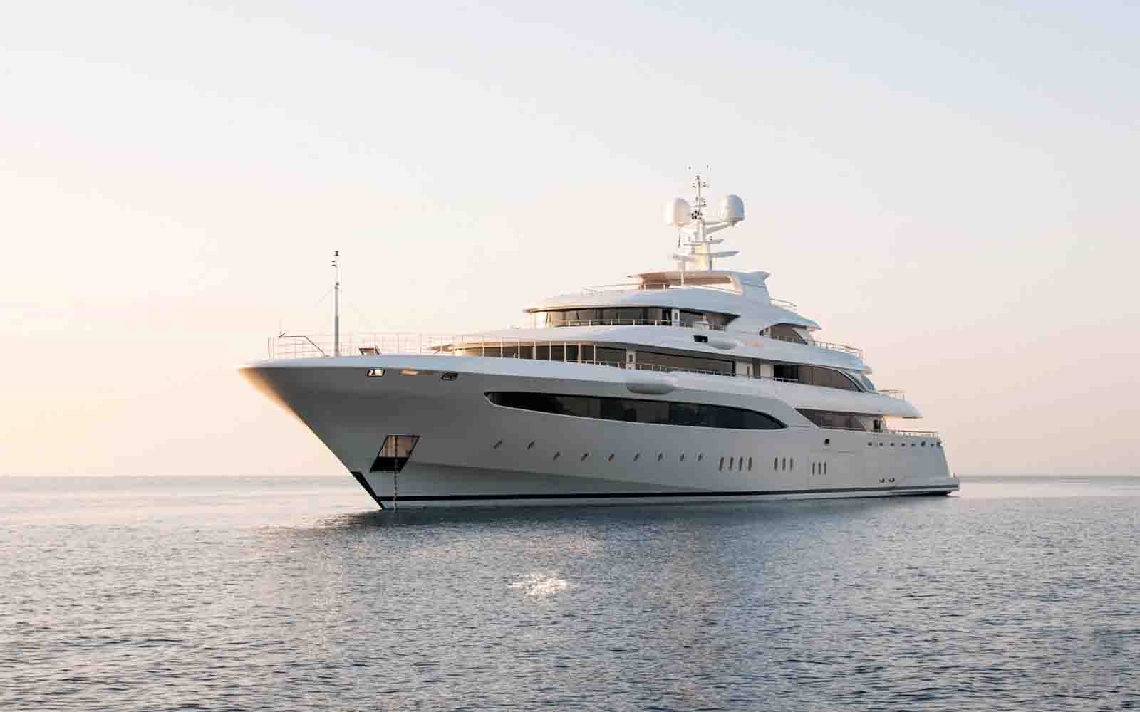 O'Ptasia yacht - boat shopping Design & Leadership Award