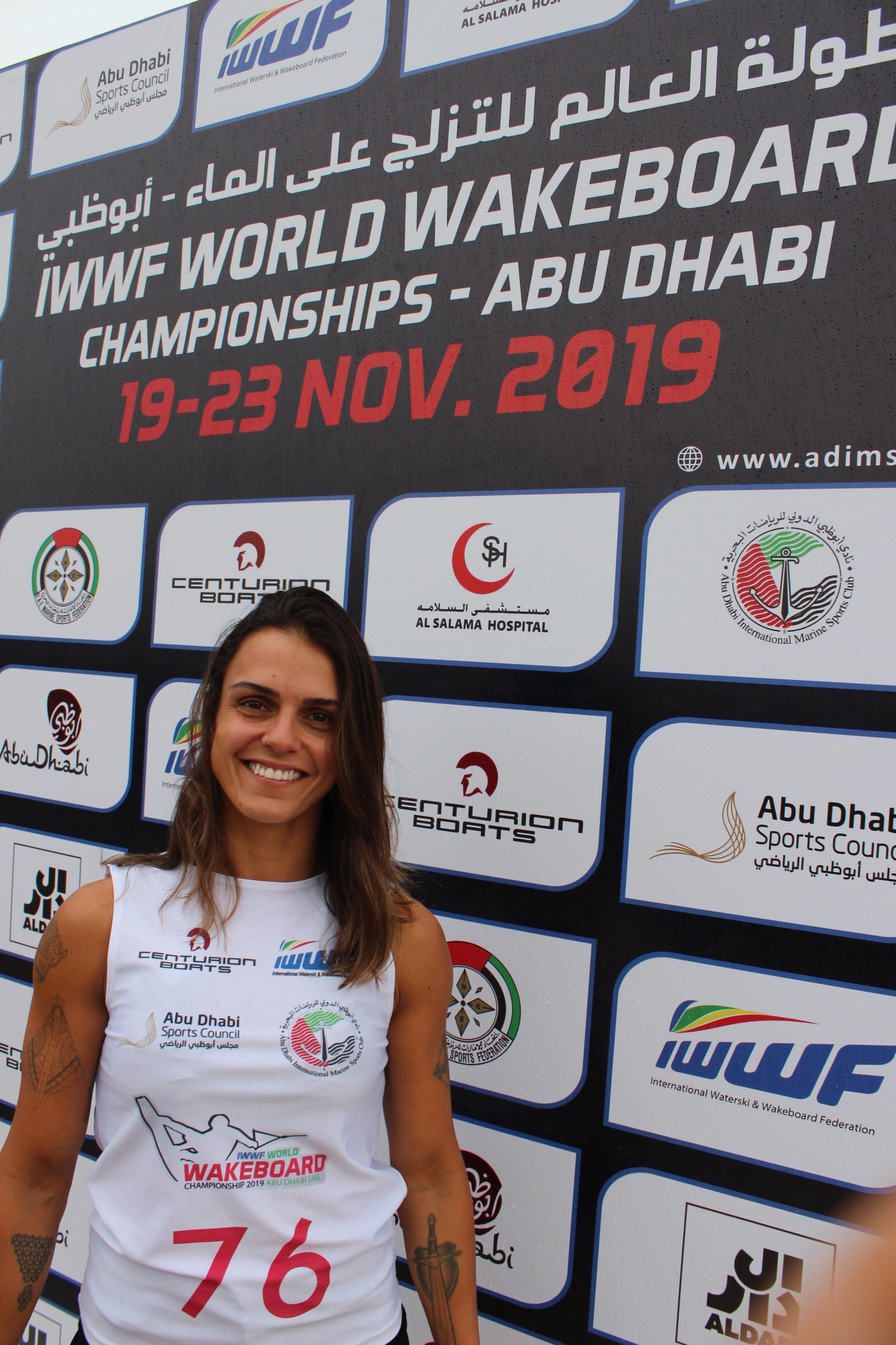 Mariana Nep vence Mundial de Wakeboard em Abu Dhabi Boat Shopping