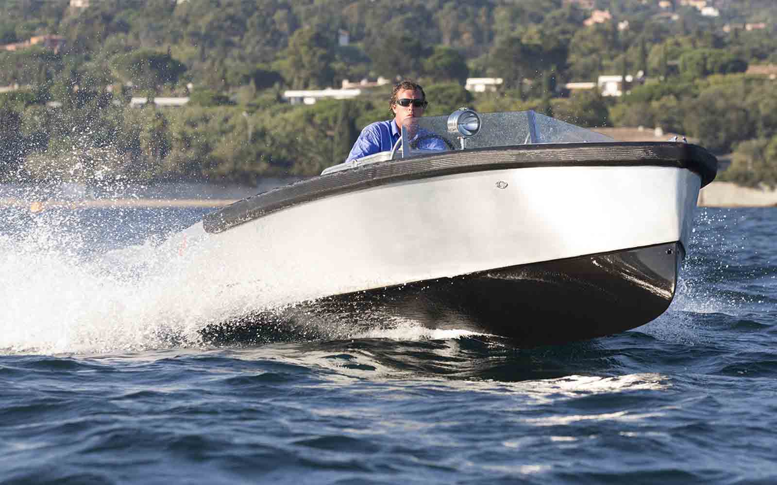 7. MYLNE BOLT 18 Tender elétrico - boat shopping