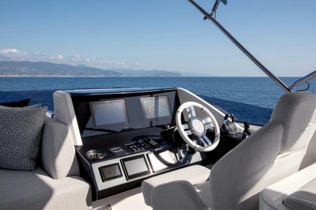 Azimut S8 - boat shopping