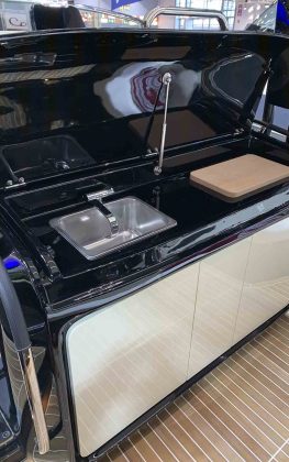 Invictus GT 320 Atelier - boat shopping