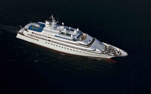 Superyacht Lady Moura – boat shopping 2