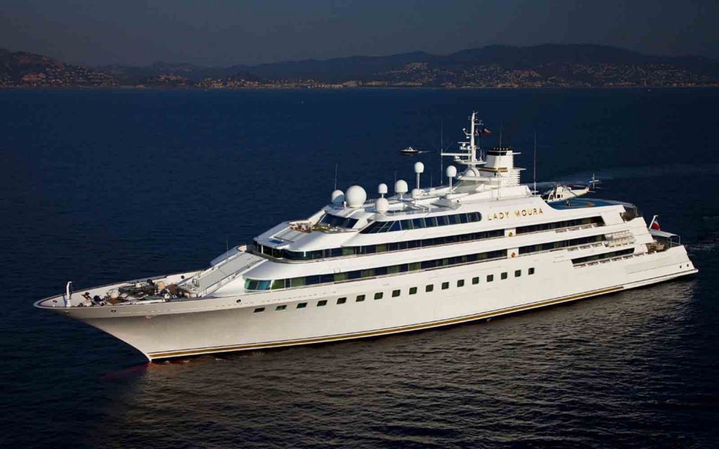 Superyacht Lady Moura - boat shopping