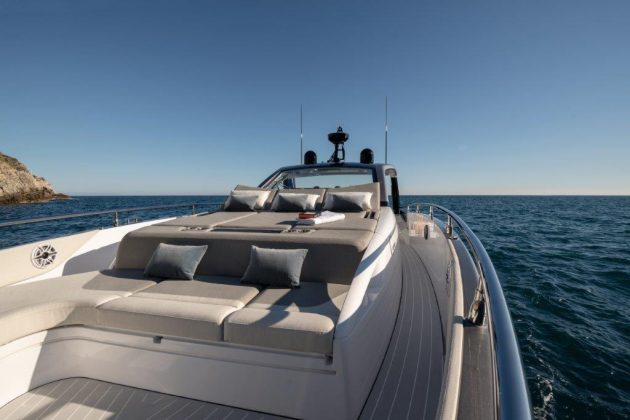 Azimut Verve 47 - boat shopping