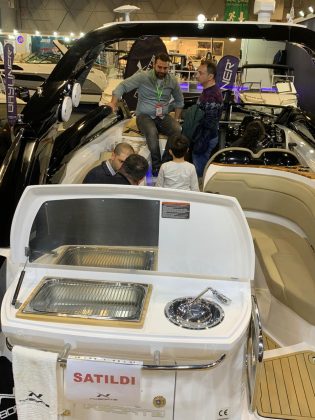 Nx Boats no CNR Eurasia Boat Show - boat shopping