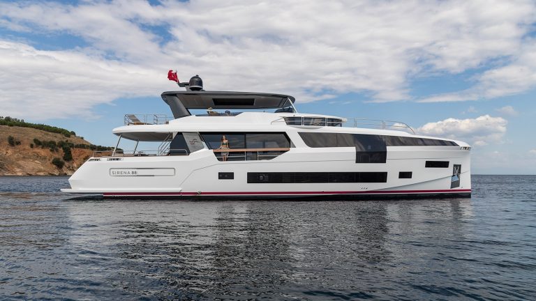 Sirena 88 Flagship - boat shopping