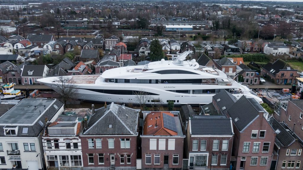 Feadship Arrow teste de mar - boat shopping 1