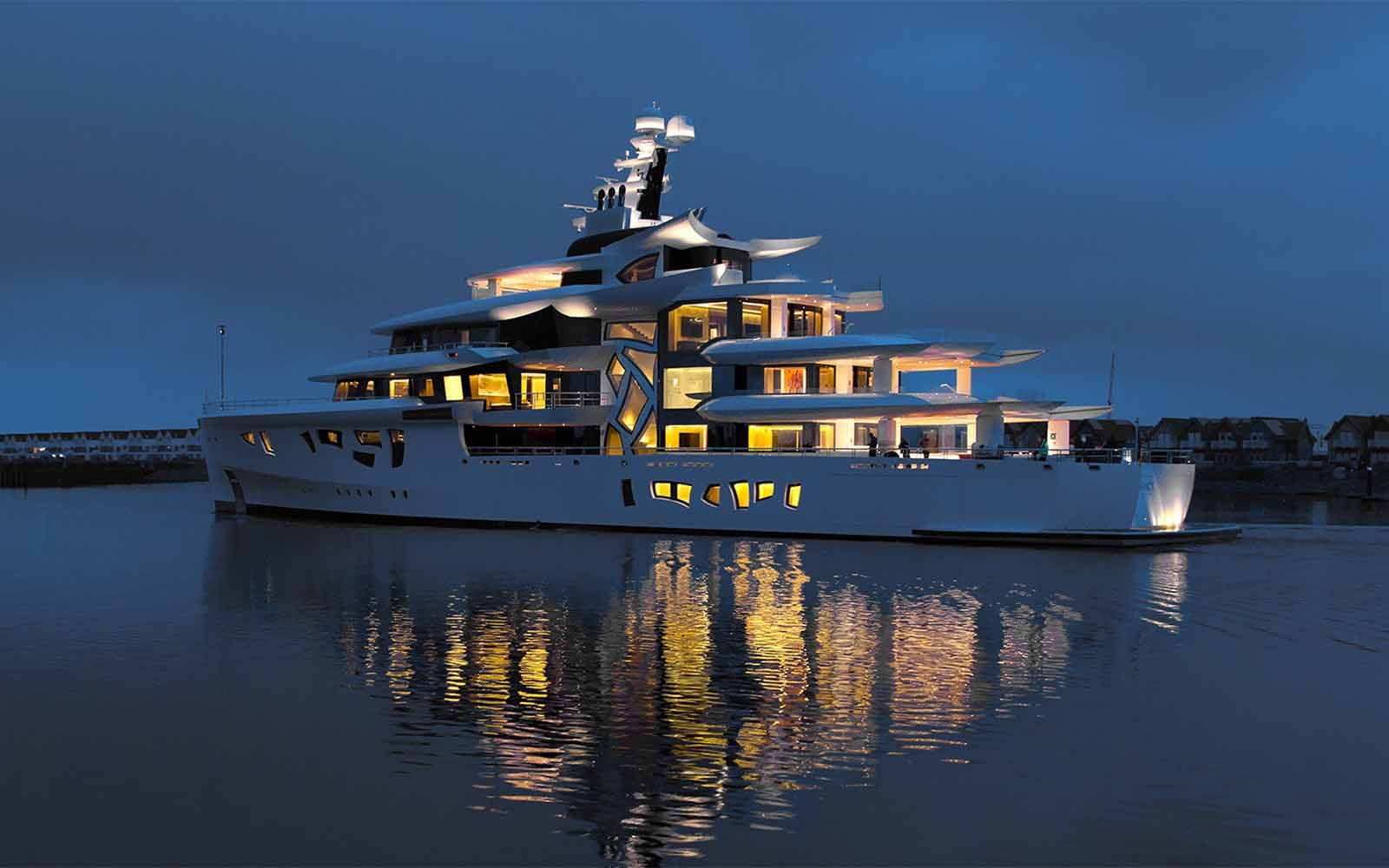 Nobiskrug Superyacht Artefact - boat shopping