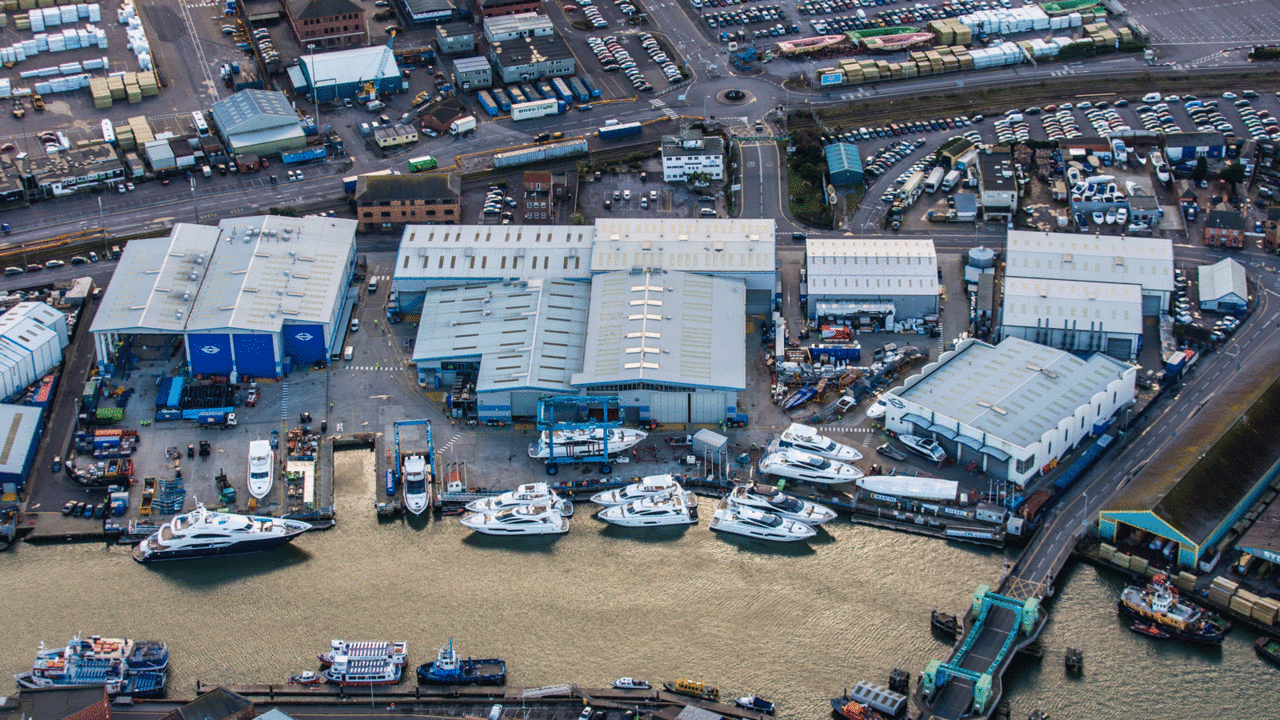 Estaleiro da Sunseeker ajuda ao combate do coronavírus - boat shopping