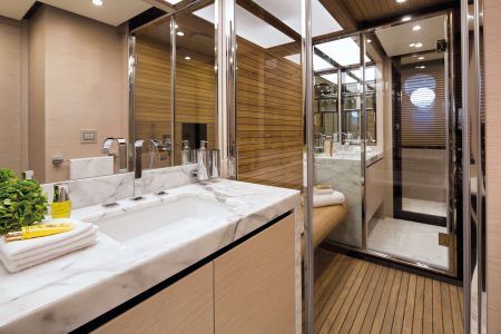 Azimut 83 novo design – boat shopping 7