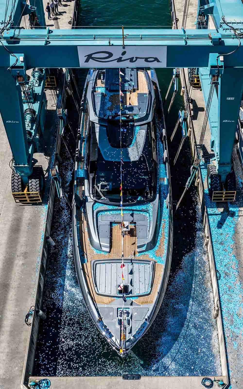 Riva 88 Folgore - boat shopping