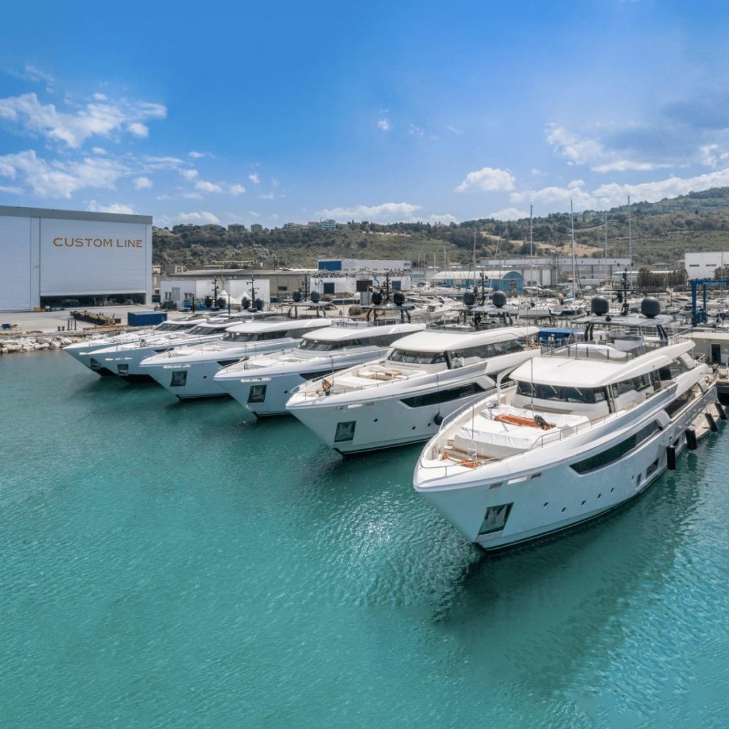 Custom Line entrega 11 yachts - boat shopping