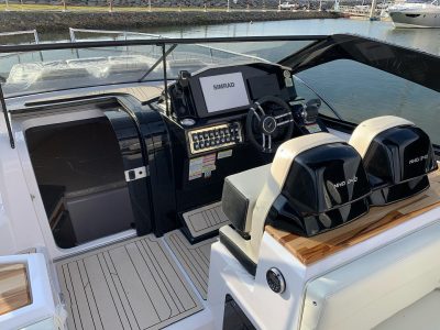 Lancha NHD 340 – boat shopping 5