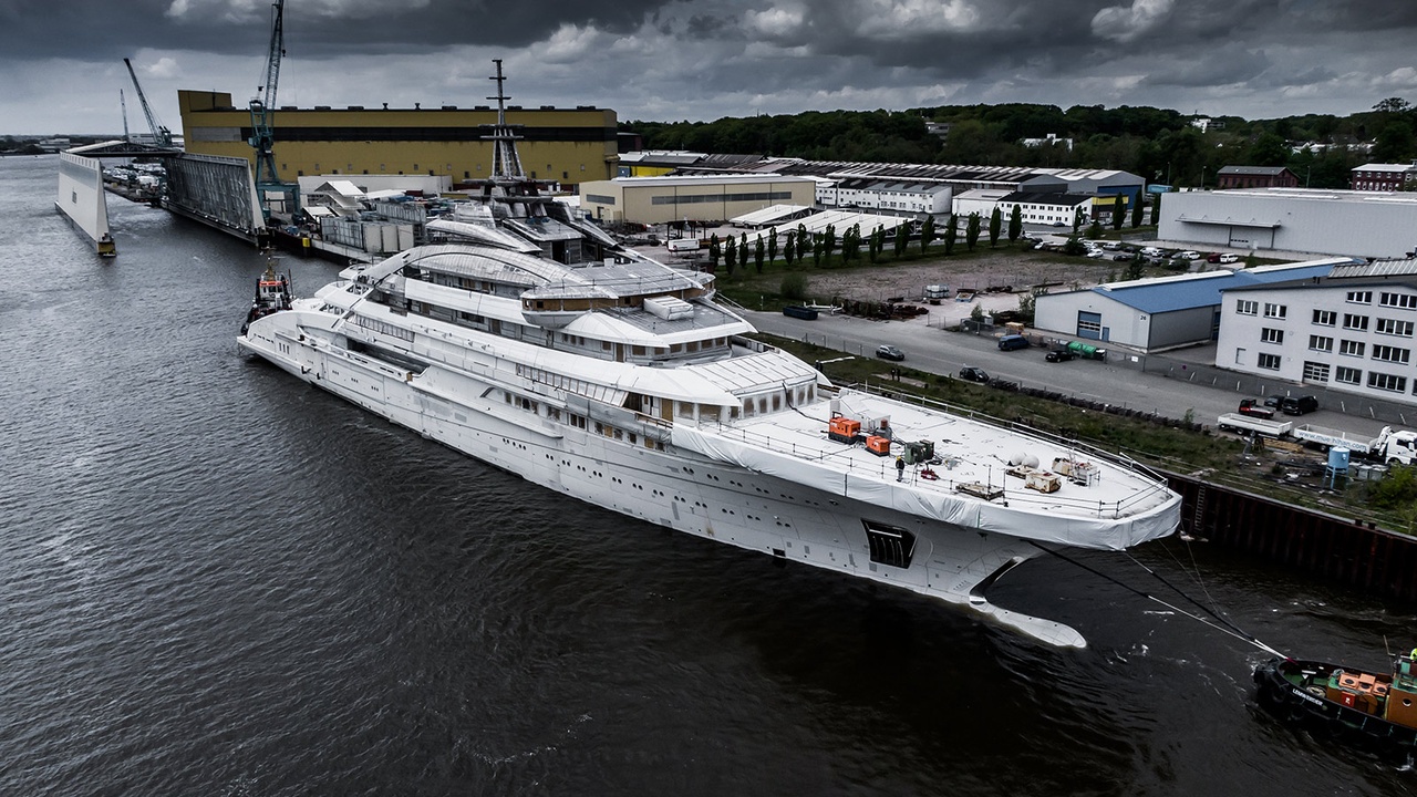 Superiate Opus Lurssen - boat shopping