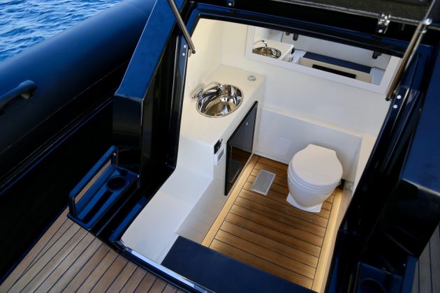 Technohull Grand Sport 38 - boat shopping