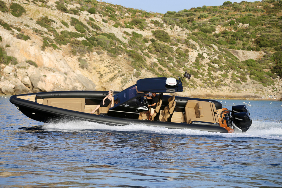 Technohull Grand Sport 38 - boat shopping