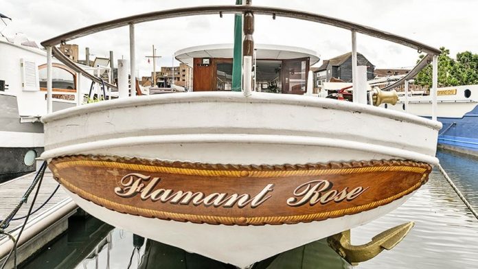 Flamant Rose iate Edith Piaf - boat shopping