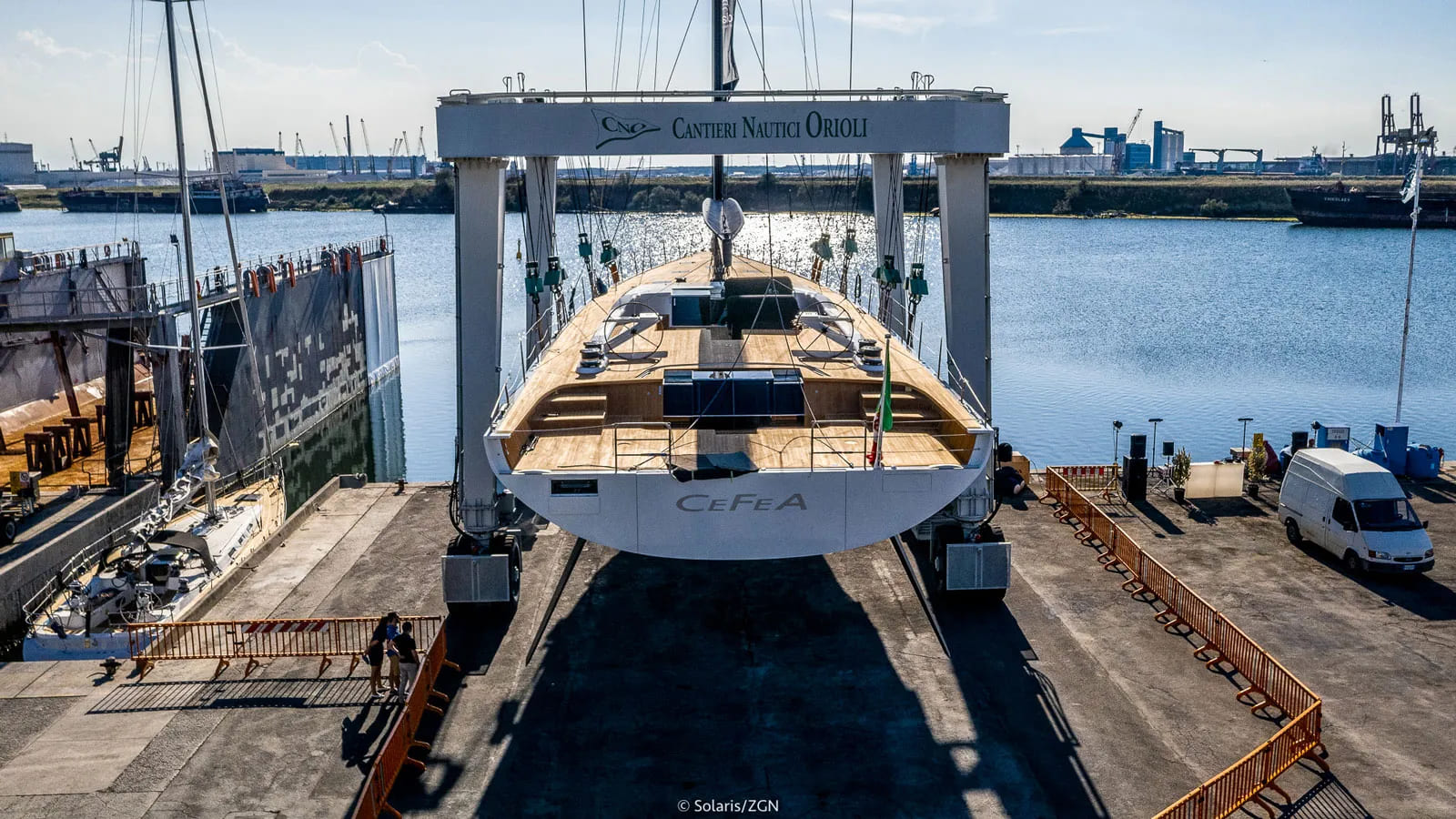 Solaris Yachts iate veleiro Cefea - boat shopping