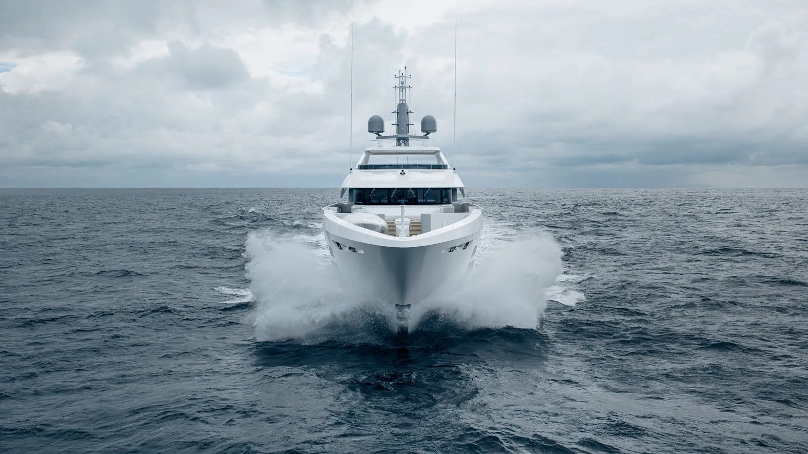 Superiate Heesen Solemates - boat shopping 