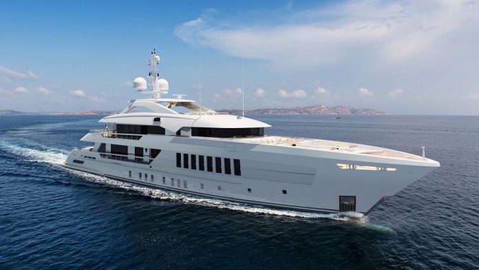 Superiate Heesen Pollux - boat shopping 1