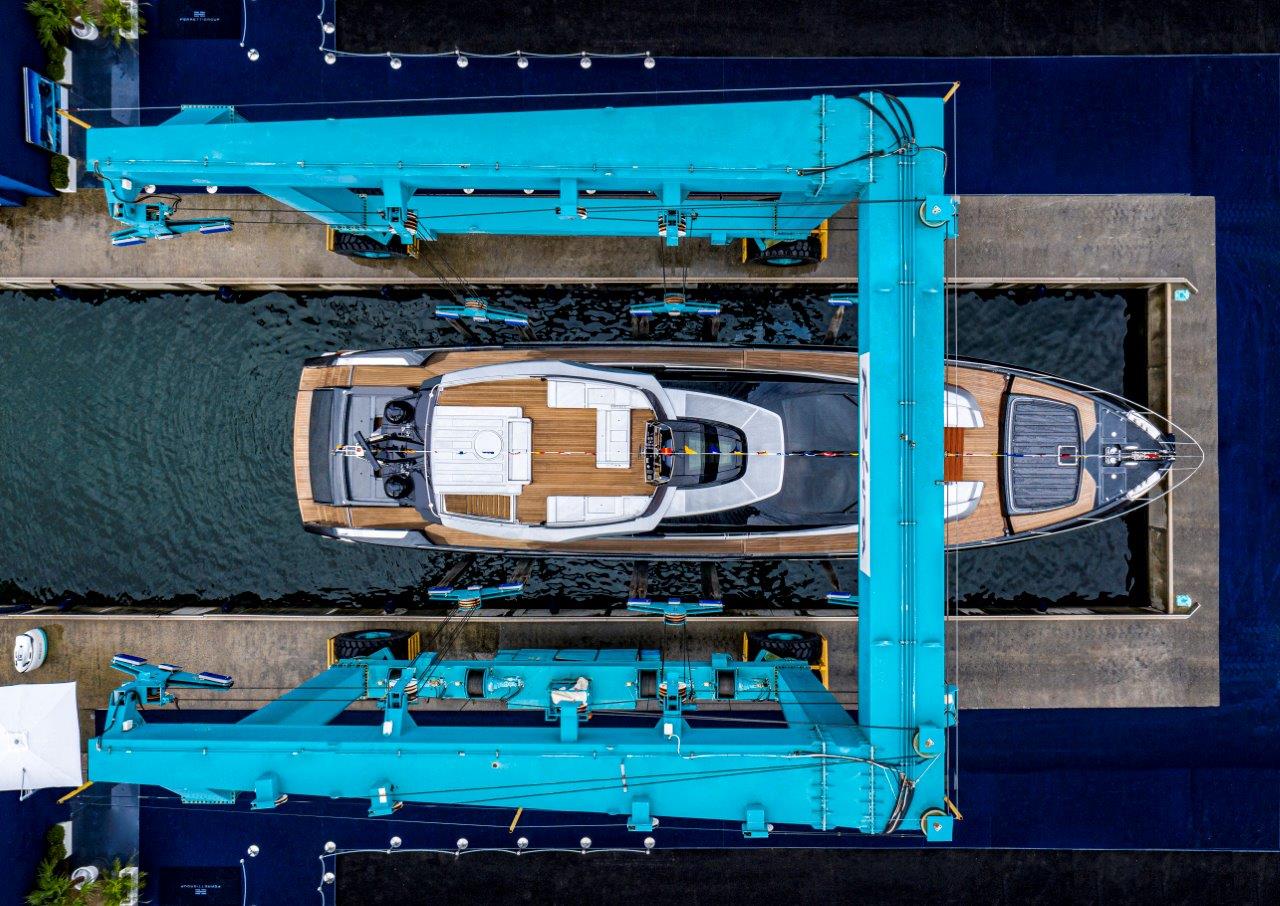 Riva 88 Folgore - boat shopping