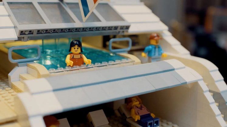 Heesen superiate cosmo em lego - boat shopping