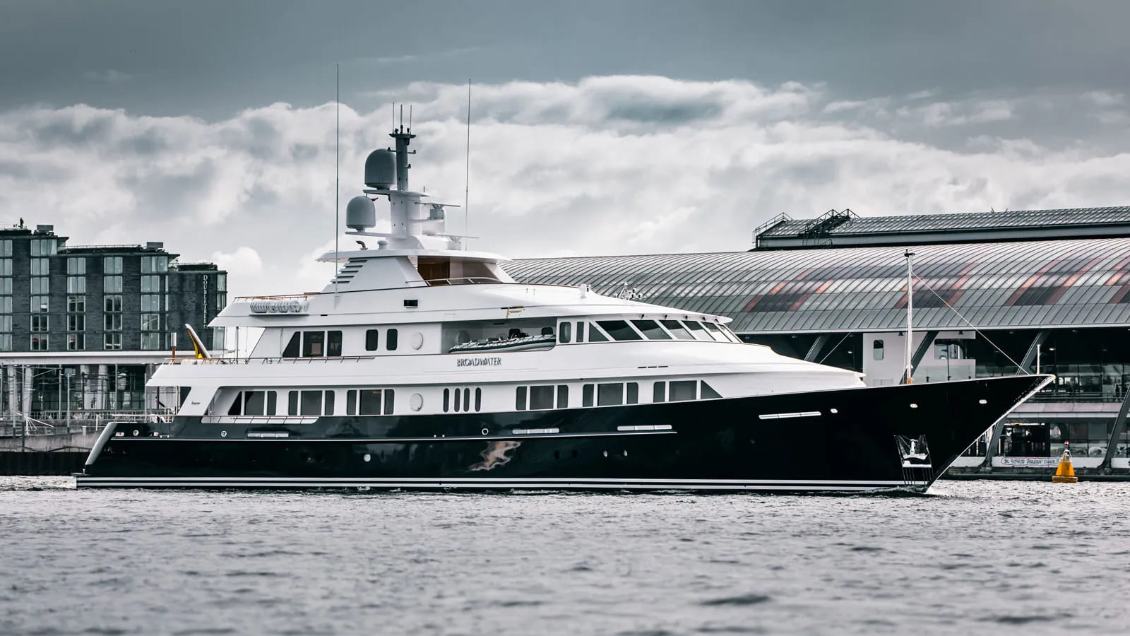 Refit superiate Feadship Broadwater Huisfit - boat shopping