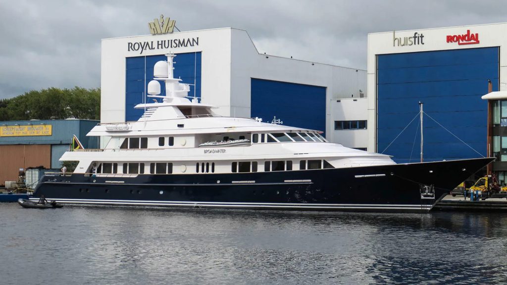 Refit superiate Feadship Broadwater Huisfit - boat shopping