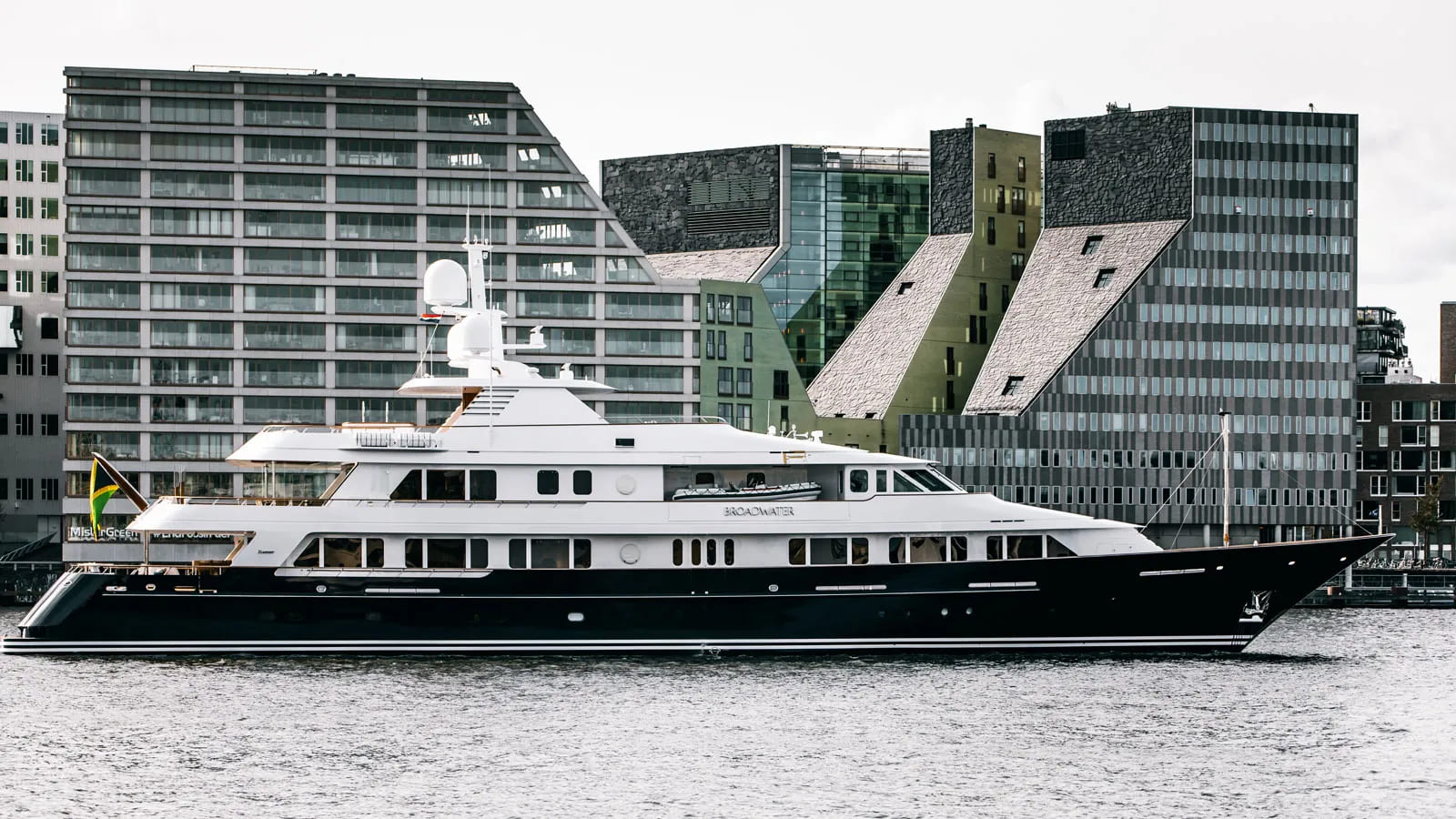 Refit superiate Feadship Broadwater Huisfit - boat shopping