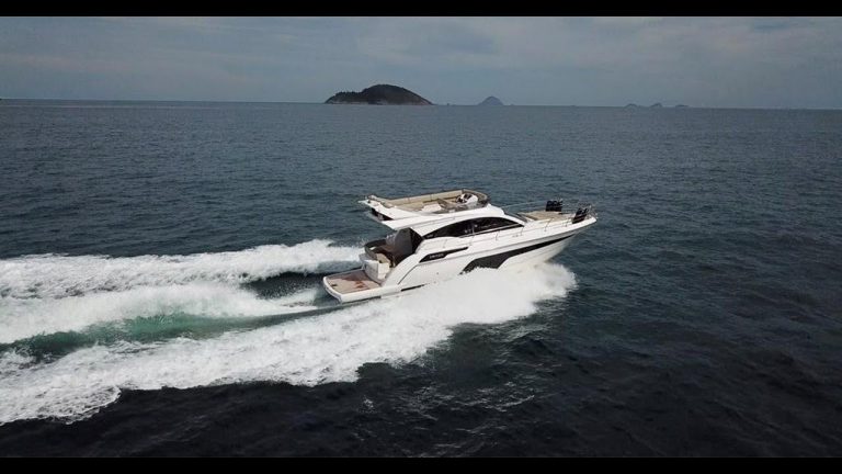 triton 470 fly - boat shopping