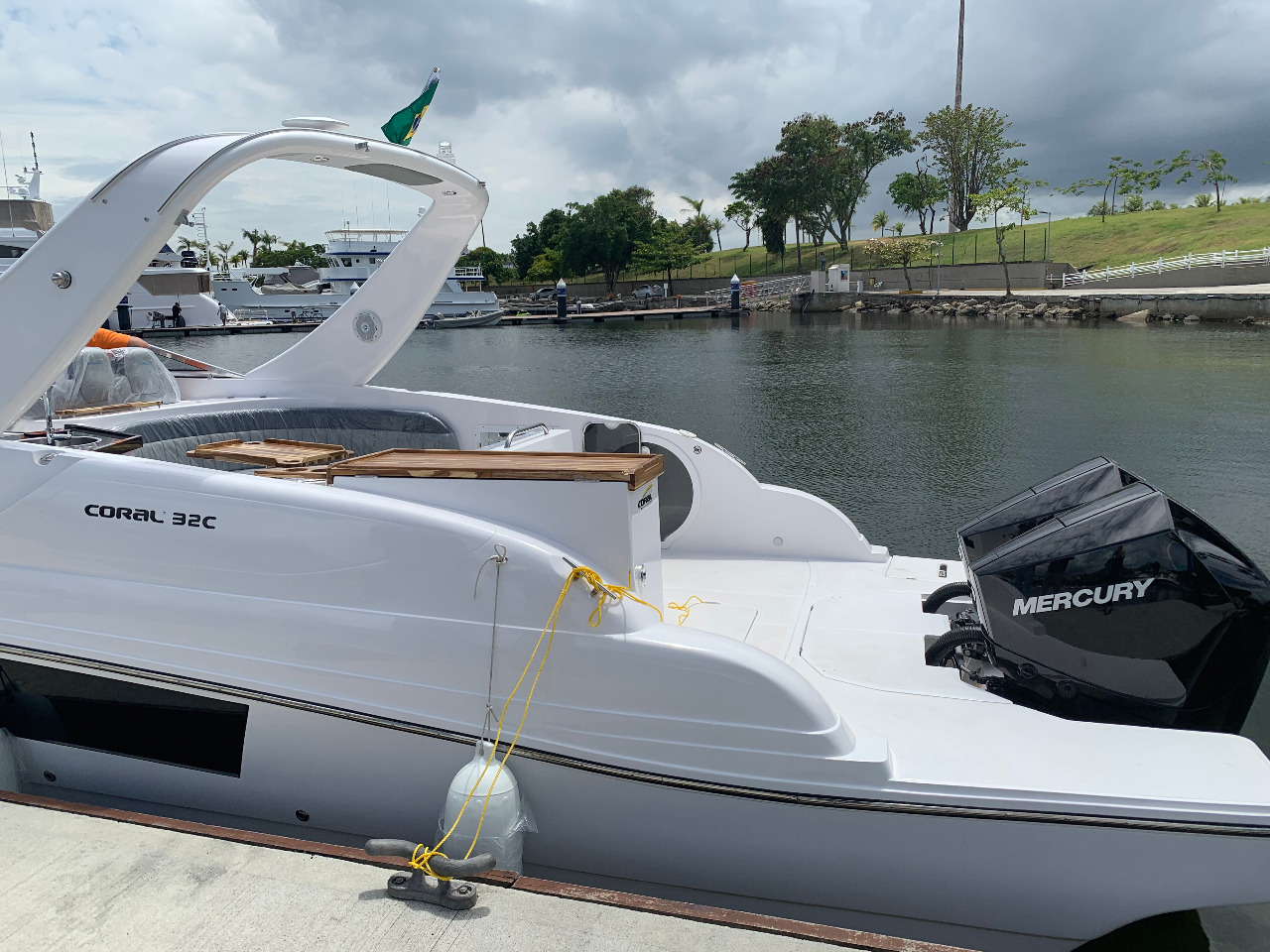 Coral 32C lancha motor de popa - boat shopping