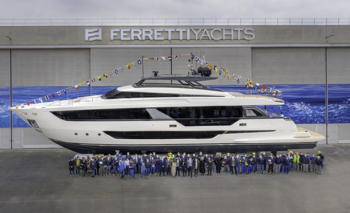 Ferretti Yachts lança Ferretti 1000 - boat shopping
