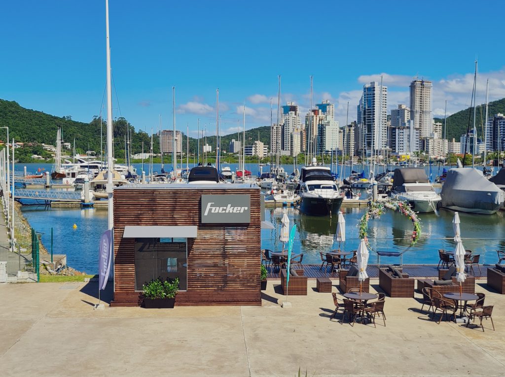 Marina Itajaí ponto de venda da Fibrafort - boat shopping