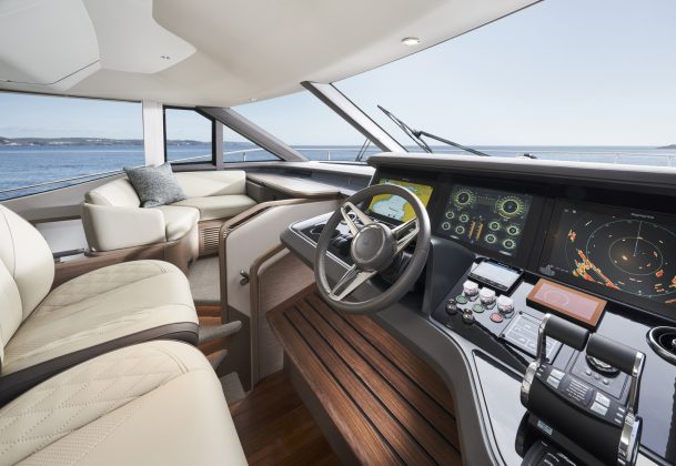 Princess Yachts Y72 Flybridge - boat shopping