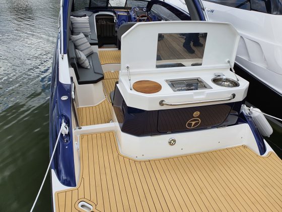 Triton 300 Sport nova versão - boat shopping