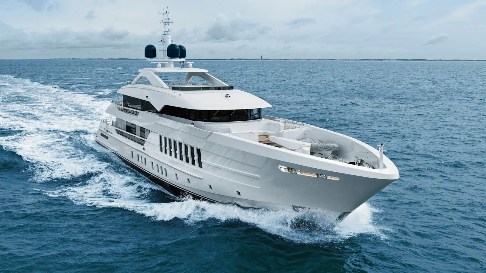 Superiate Moskito Heesen - boat shopping